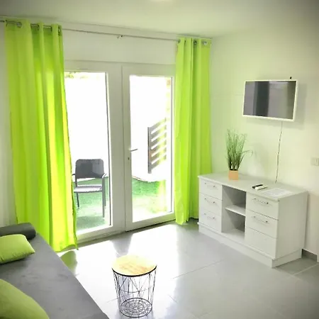 Vip Deluxe Apartment Arian Novalja Exterior photo