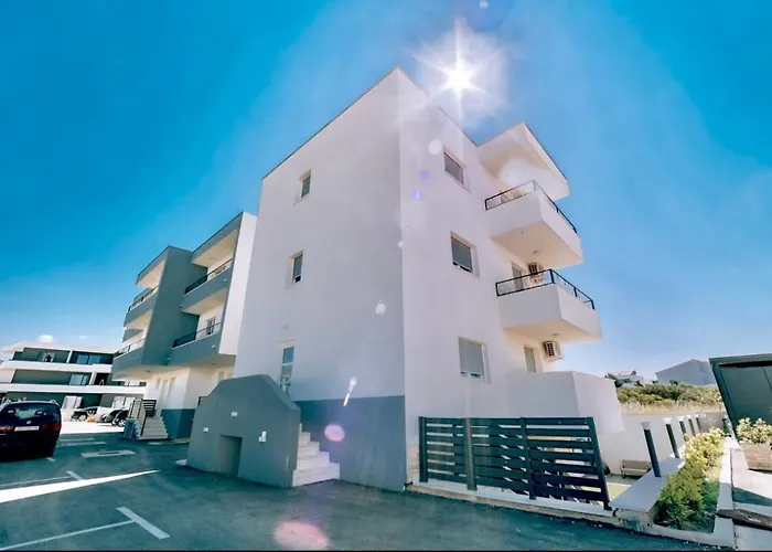 Vip Deluxe Apartment Arian