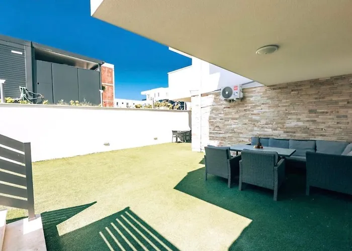 Vip Deluxe Apartment Arian