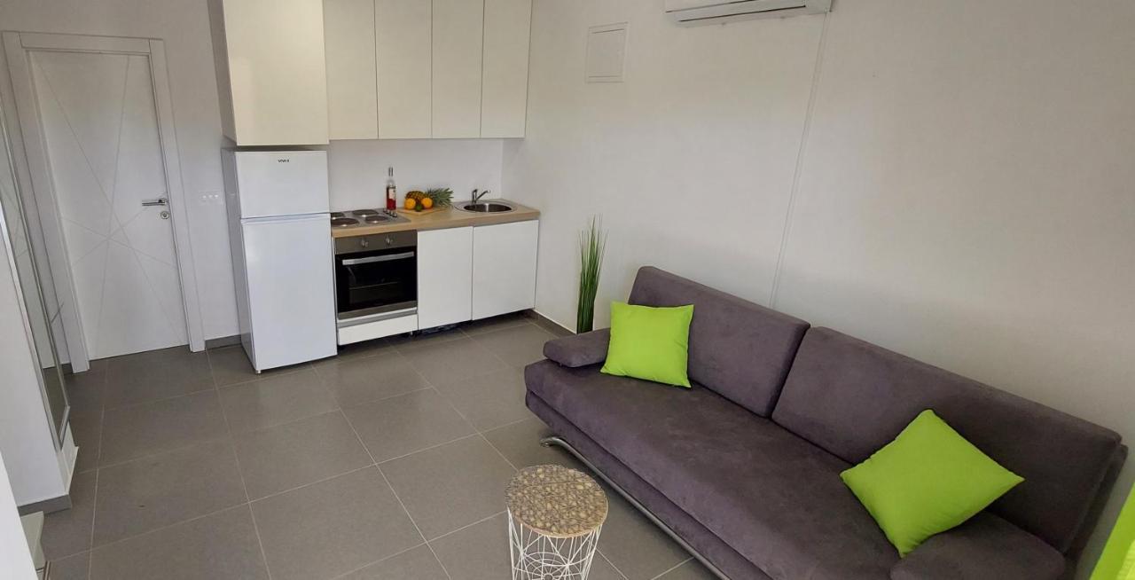 Vip Deluxe Arian Apartment