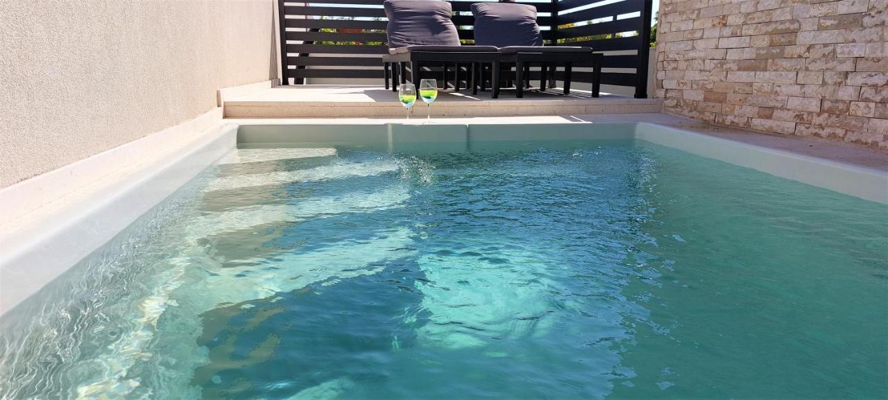 Vip Deluxe Arian Apartment Novalja