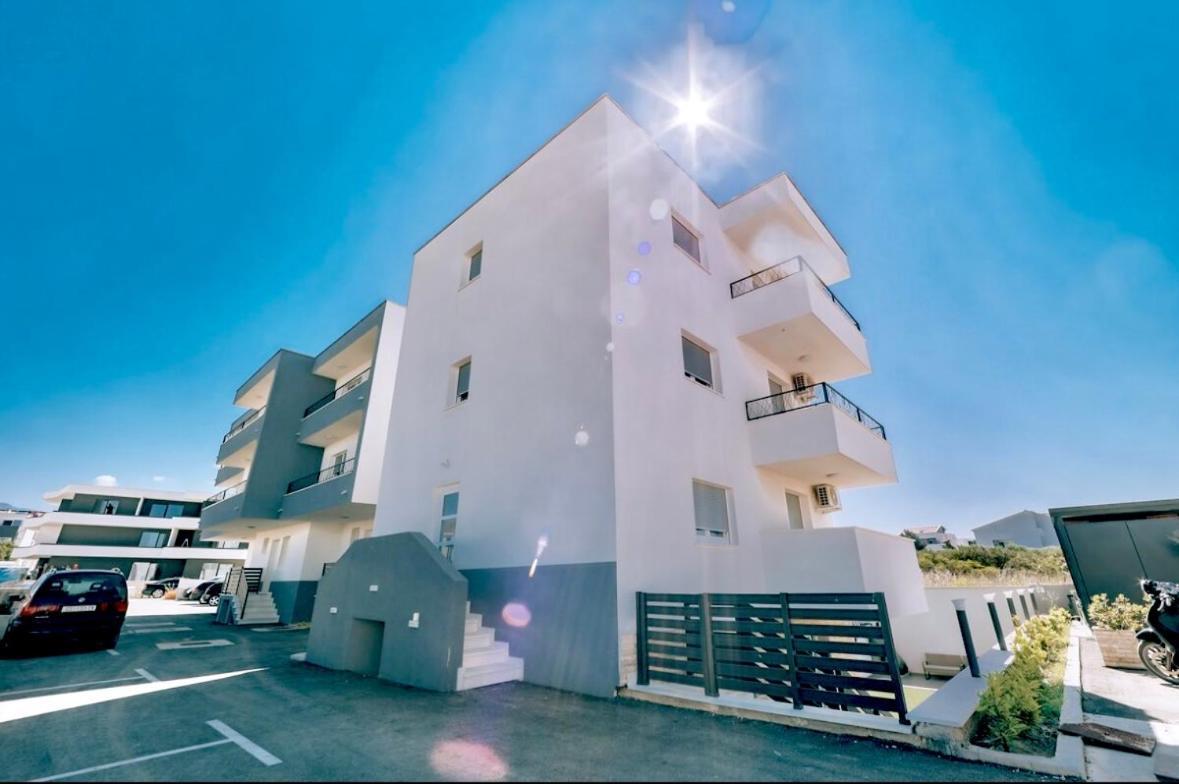 Apartment Vip Deluxe Arian *