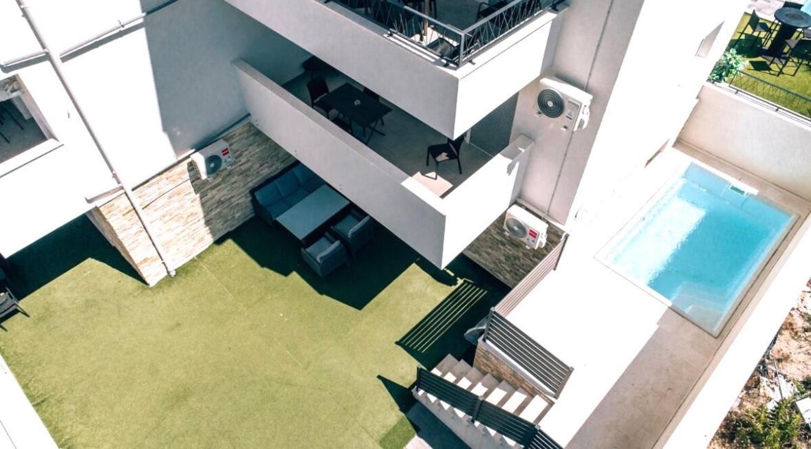 Vip Deluxe Arian Apartment *